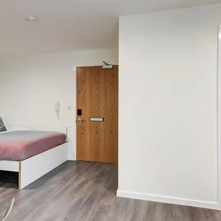 Апартаменты Hub At New Bridewell Бристоль