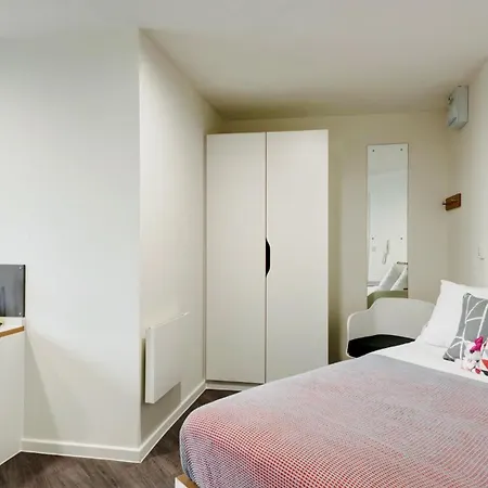 Апартаменты Hub At New Bridewell