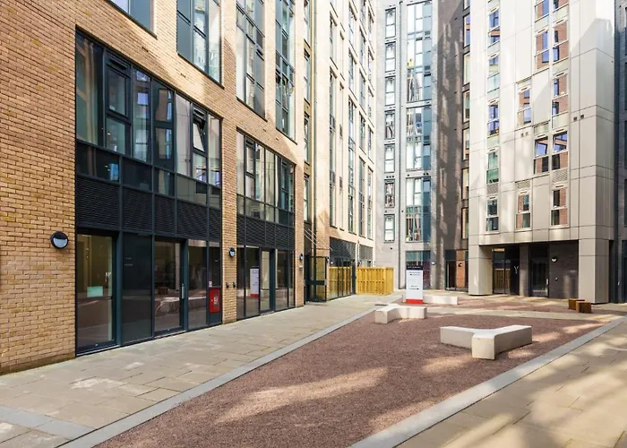 Hub At New Bridewell *