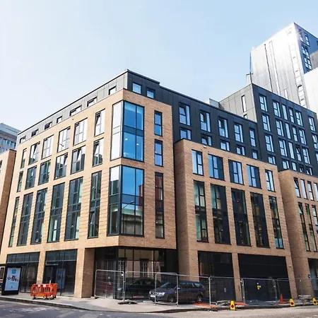 Hub At New Bridewell Apartment